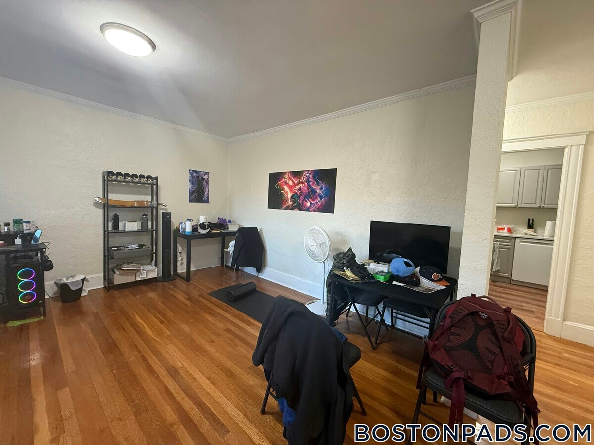 Photo - 16 Lakeville Rd Unidad 12-A