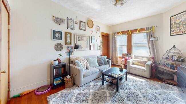 40 Mozart St