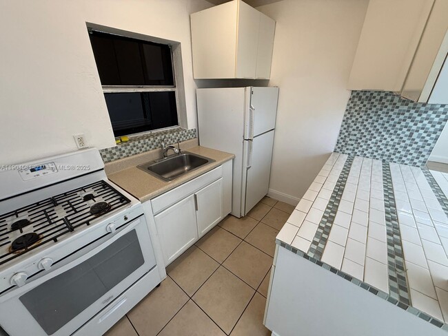 Photo - 1245 W 24th St Unit 122