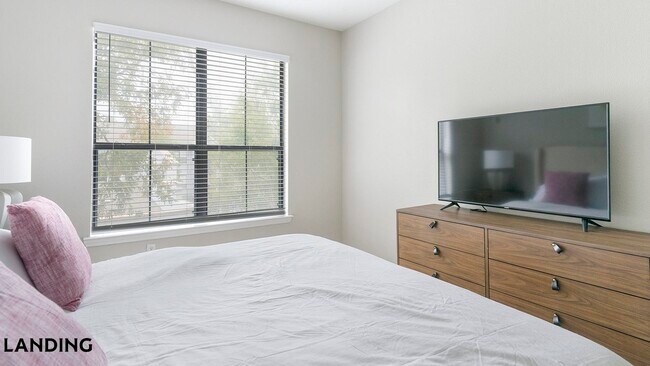 2500 Woodland Park Dr Unit D303