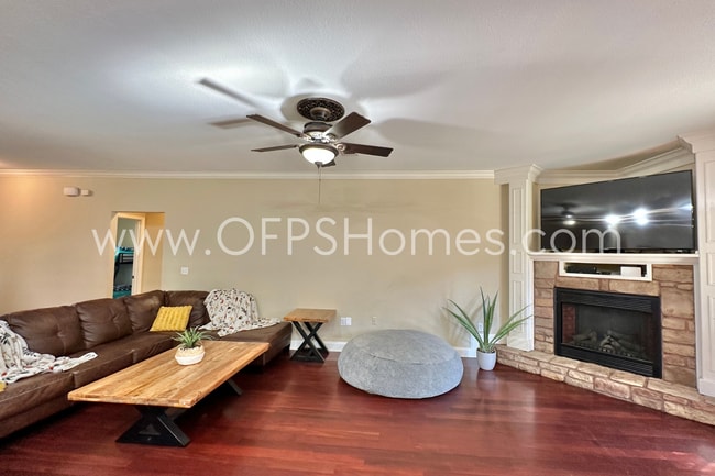 4559 Hermosa Rd