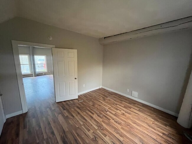 Photo - 167 Dupuis St Unit 3