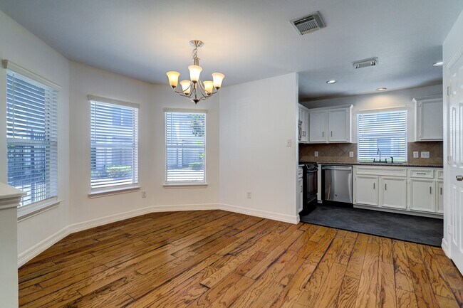 Photo - 1702 Redwing Cove Dr