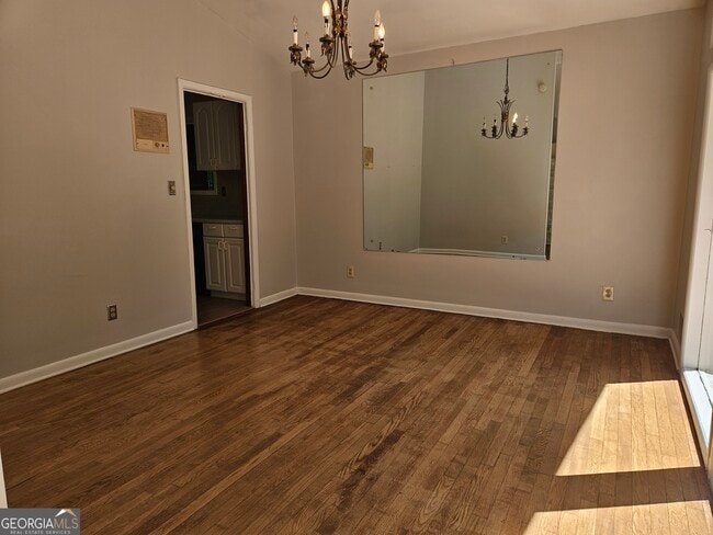 Photo - 3543 Cloudland Dr
