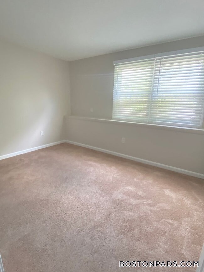 Building Photo - 4516 N Main St Rental