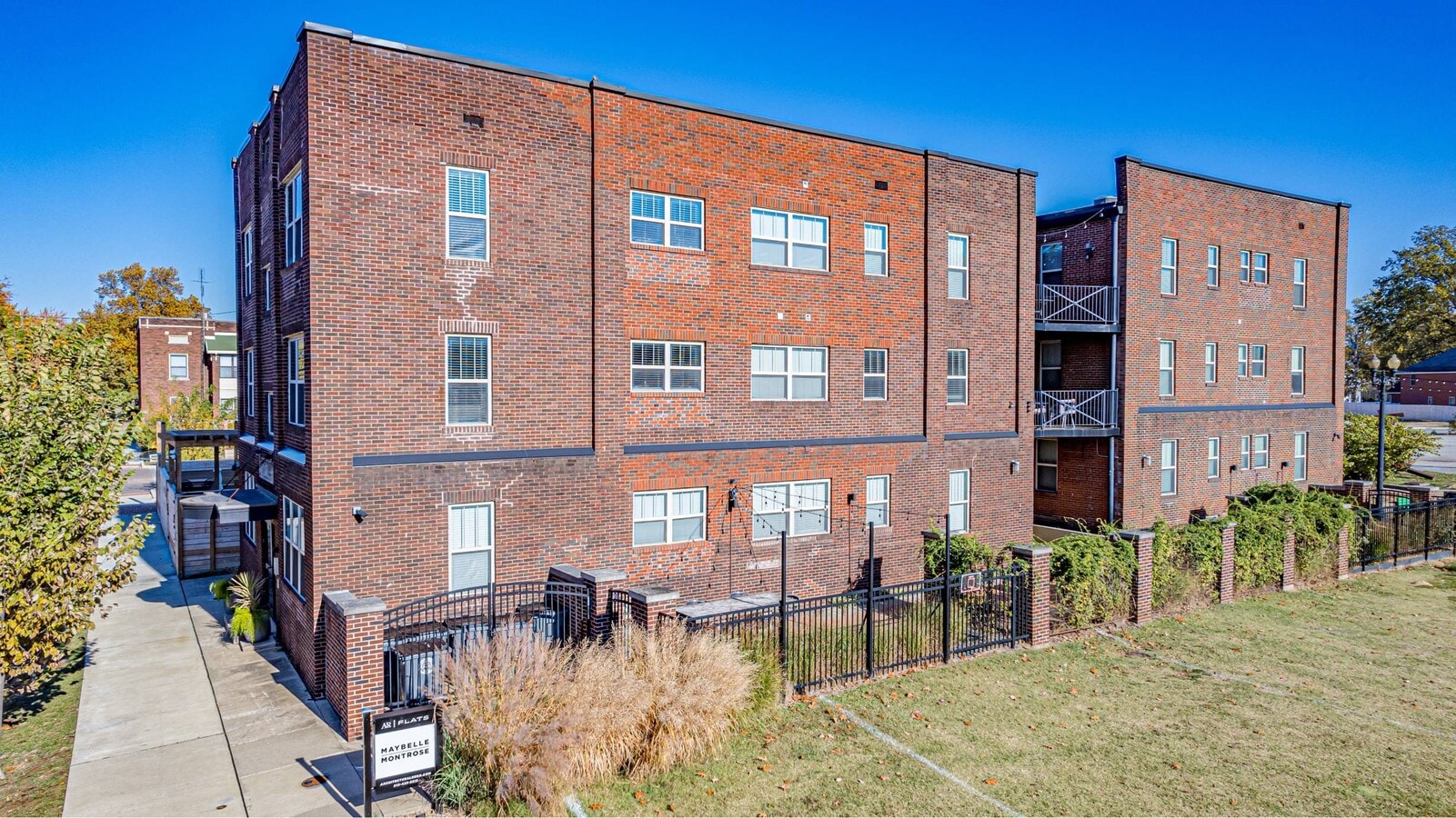 Photo - Maybelle-Montrose