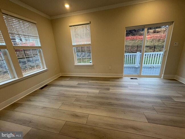 Photo - 1759 Water Xing Rd