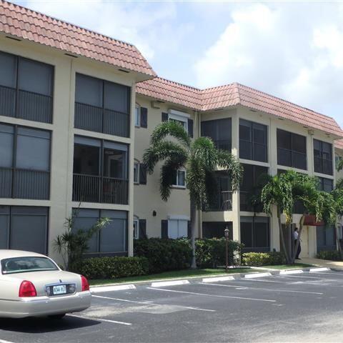 Photo - 257 S Cypress Rd Condo Unit 424