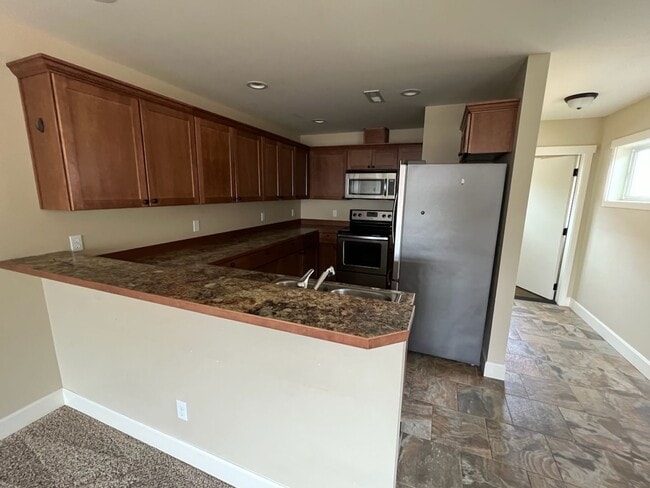 131 Cottage Ave Unit B