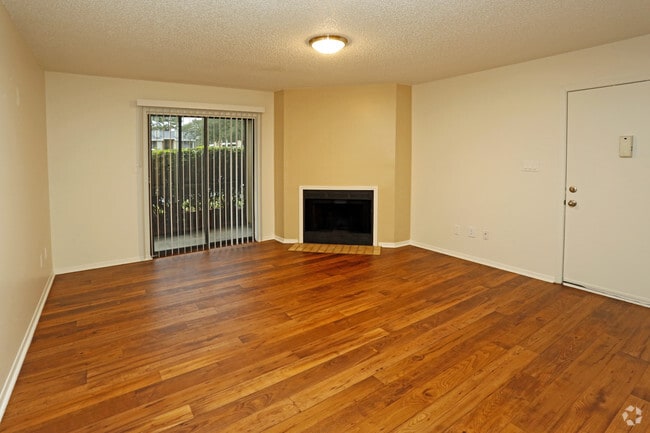 Jasmine Creek Apartments