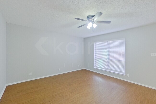 Photo - 923 Kimbrough St