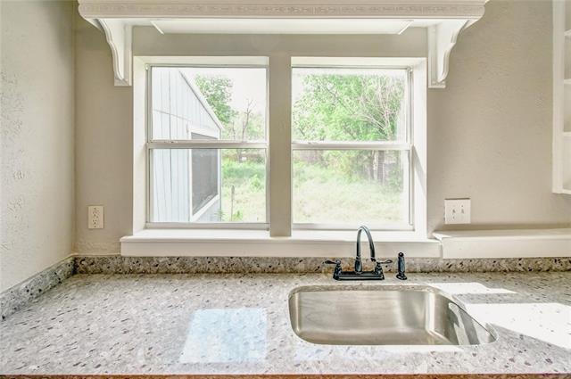 Photo - 982 W Tarleton St