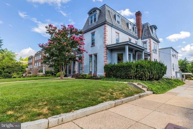 1401 Delaware Ave Unit 1F