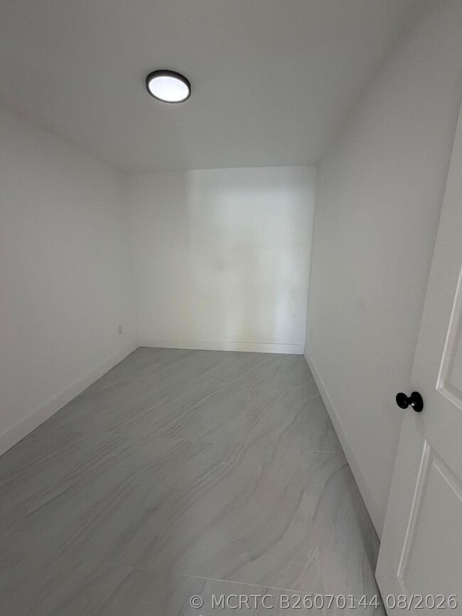 8211 Biscayne Blvd Unidad 1