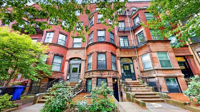 Photo - 1069 Beacon St Unit 2
