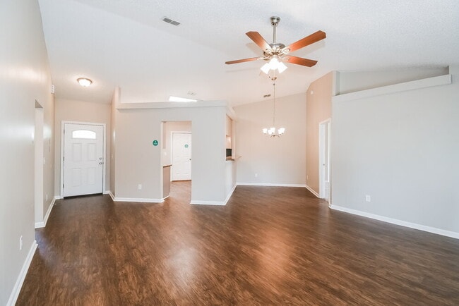 2056 Eclipse Dr