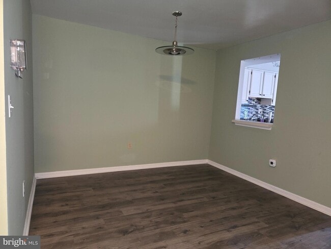 Photo - 2118 Cedar Barn Way