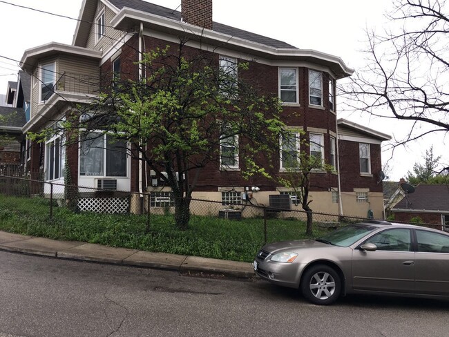 Building Photo - 2322 Muriel Ct