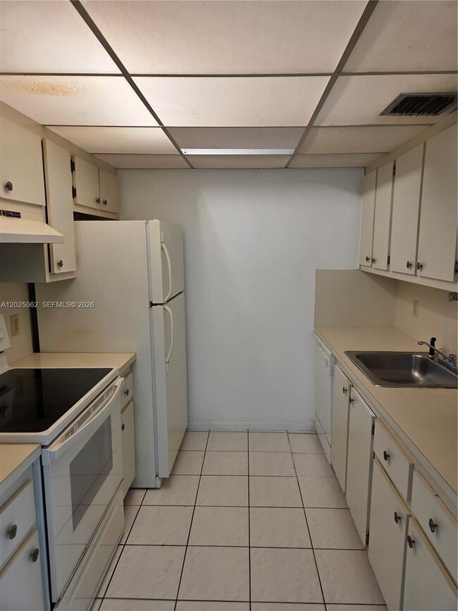 Photo - 101 SW 132nd Way Unit 404J