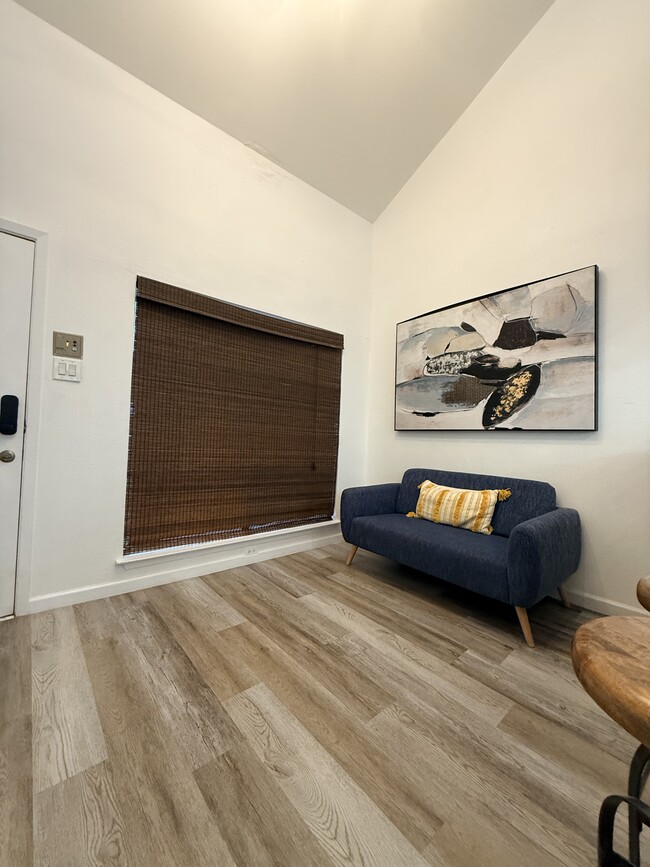 Photo - 2815 Rio Grande St Unit Apt 204