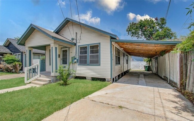 Building Photo - 5319 Bell St