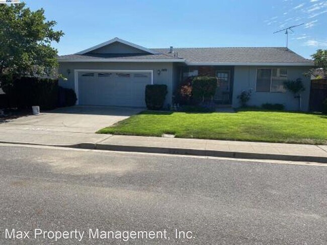 Photo - 3 br, 2 bath House - 2330 Gem Ave.