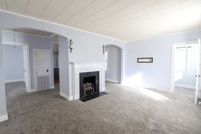 Photo - 1709 Oak Dr