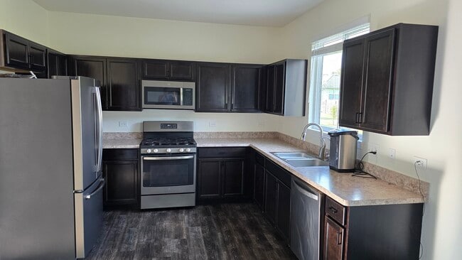 Photo - 1521 Saddle Ln