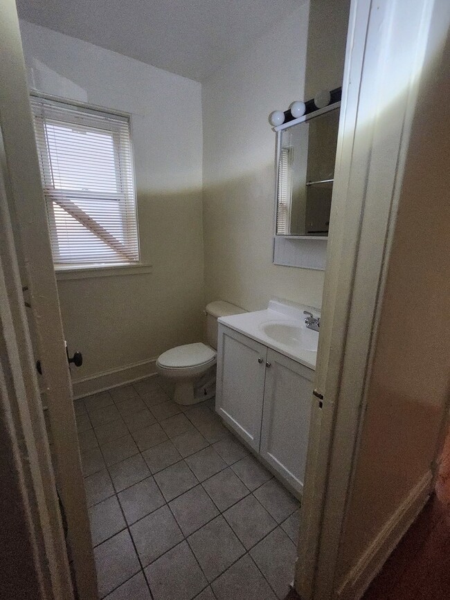 Photo - 9202 S Loomis St
