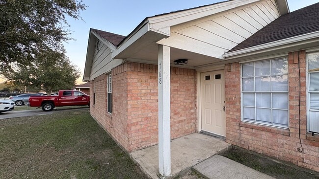 Photo - 768 Heritage Ln