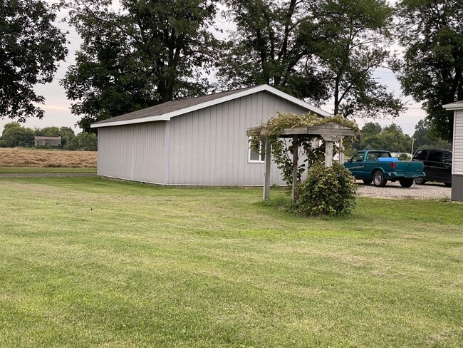 Photo - 6388 State Rd