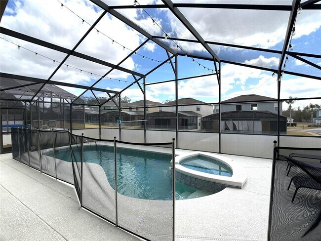 Photo - 353 Kensington Dr