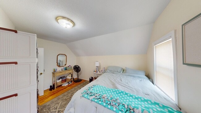 Photo - 215 Parsons St