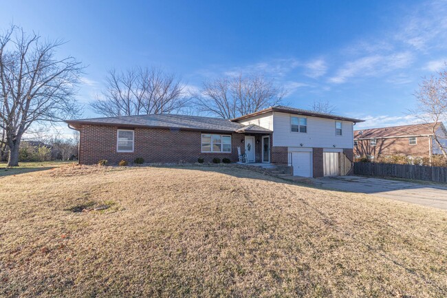 Photo - 515 Pear Tree Cir Townhome