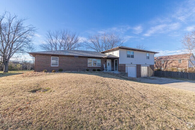 Building Photo - 515 Pear Tree Cir Rental