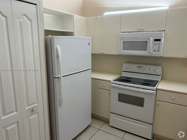 Building Photo - 1666 SE 27th Ct Rental