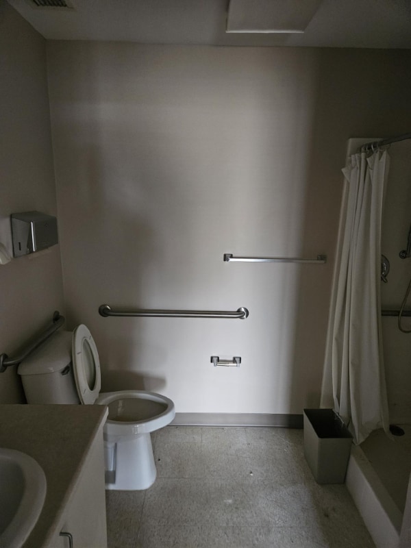 Photo - 811 W Coomer St Unidad Duplicate of 101