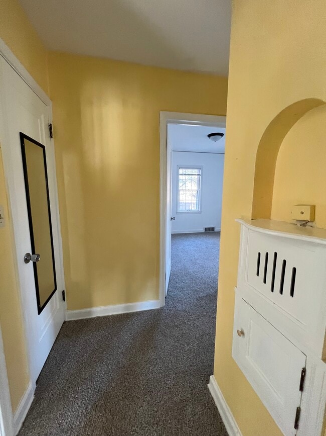 Photo - 934 8th Ave SW