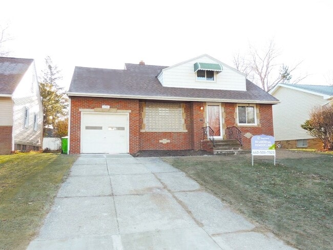 3 Bed - 2 Full Bath Cape Cod for Rent in E... - 3 Bed - 2 Full Bath Cape Cod for Rent in E... House