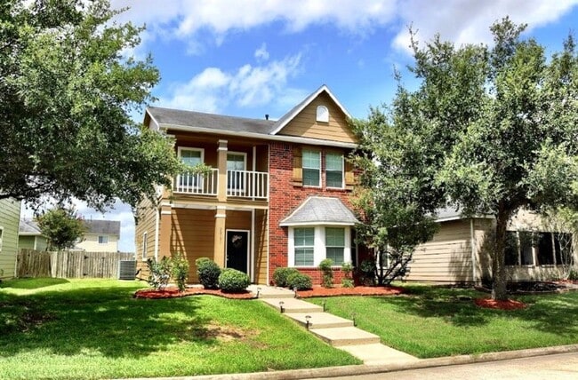 20706 Settlers Lake Cir N
