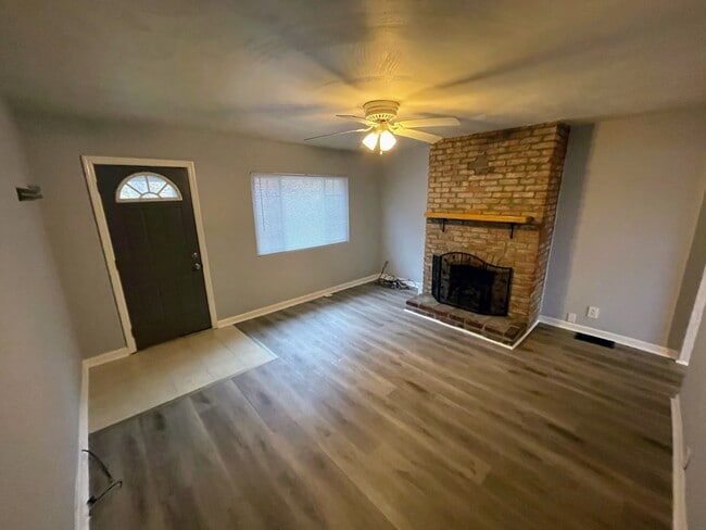 Photo - 1005 Saint Martin St