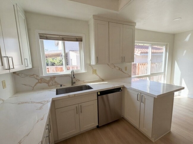 1415 Almanor Ct