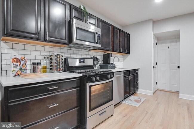 Photo - 1255 Raum St NE Unit 1