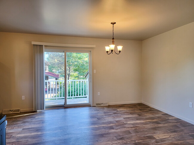 Photo - 1522 N Reading Rd