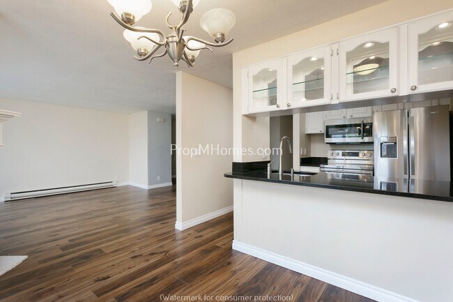 Photo - Outstanding Updated Lake Oswego Three Bedr...