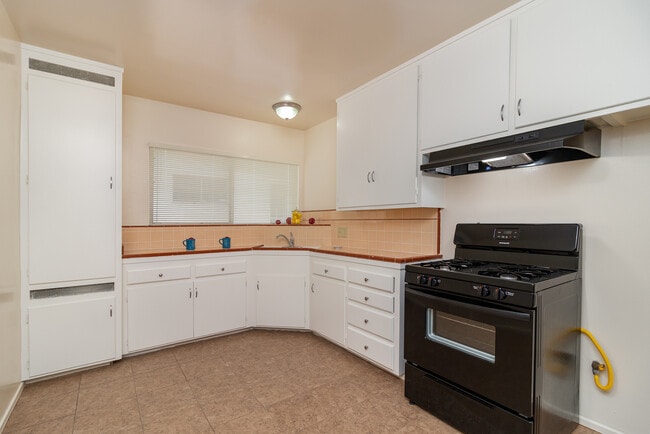 1114 E. Wilson Ave. Glendale CA