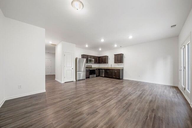 Photo - 104 Silver Star Wy