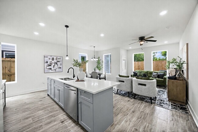 Photo - 8449 Furray Rd