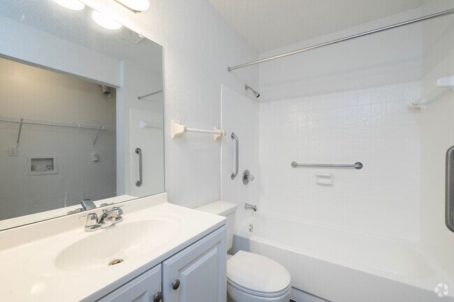 1 habitación, 1 baño - 600 pies cuadrados - Baño