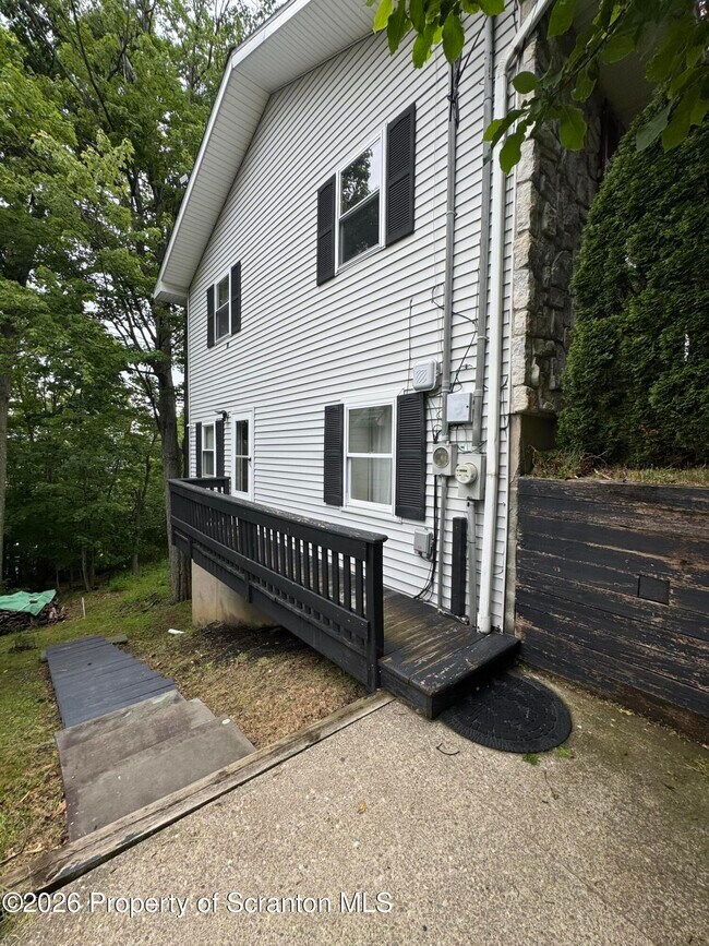 Photo - 23 E Mountain Rd